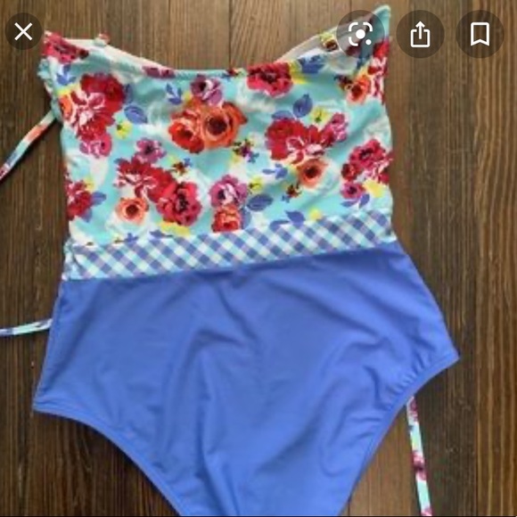 One-piece bathing suit by Design Lab - Picture 2 of 2